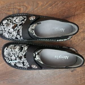 Alegria Loafer